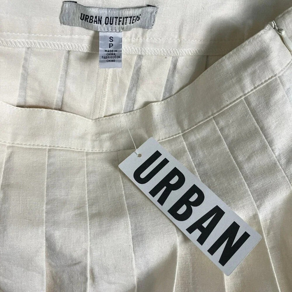 NWT Urban Outfitters Cream Pleated Tennis Prep Golf Mini Skirt Womens S - Picture 6 of 8
